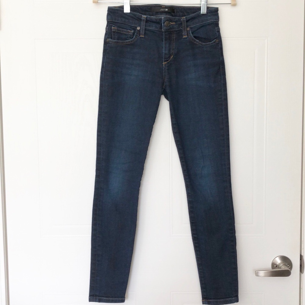 Joe’s Size 24 Skinny Jeans